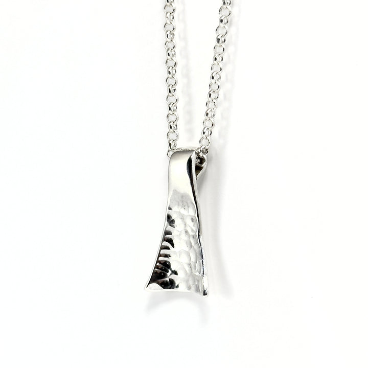 Tide's Flow Silver Necklace