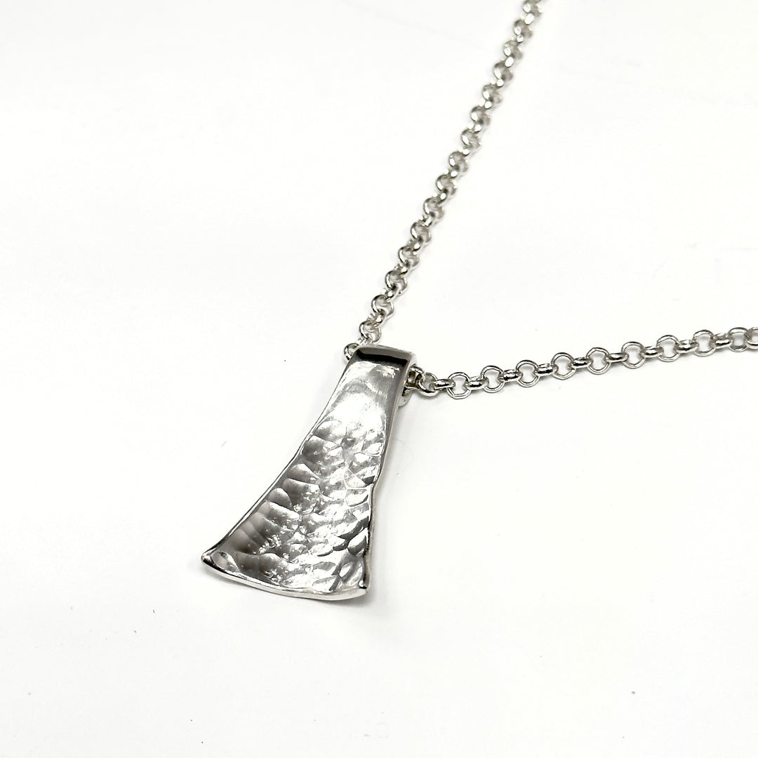 Tide's Flow Silver Necklace